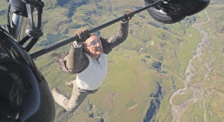 Havada, karada, denizde hep Tom Cruise