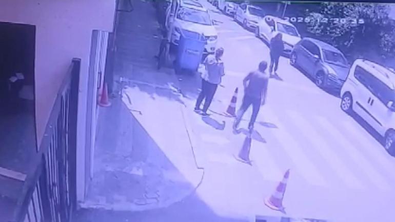 Lisede dehşet Kız öğrenci arkadaşını bıçaklayıp kaçtı