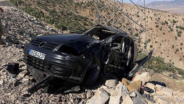 Araç şarampole devrildi 3 kişi öldü, 3 kişi yaralandı