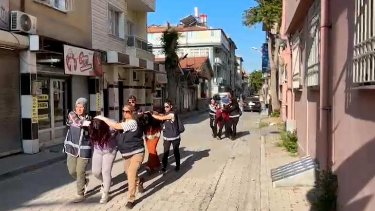 Konyada masaj salonlarına operasyon: 74 kadın kurtarıldı