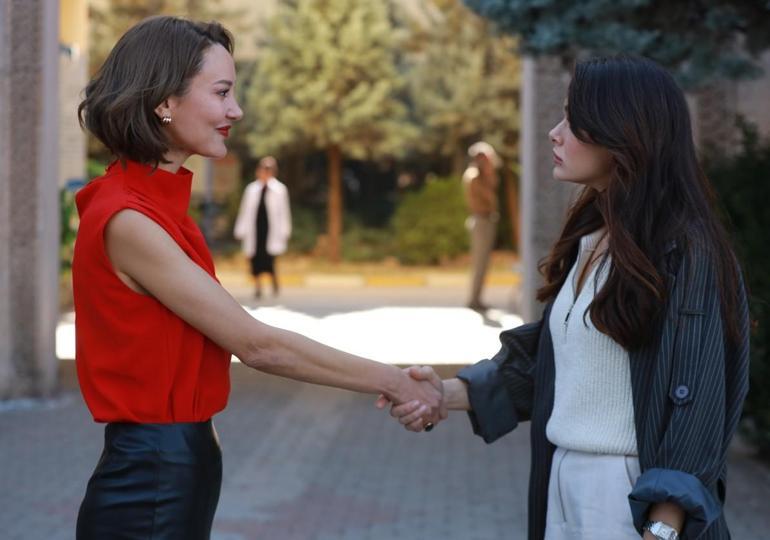 Uzak Şehirin fettan güzeli Mineye ben de sinir oluyorum