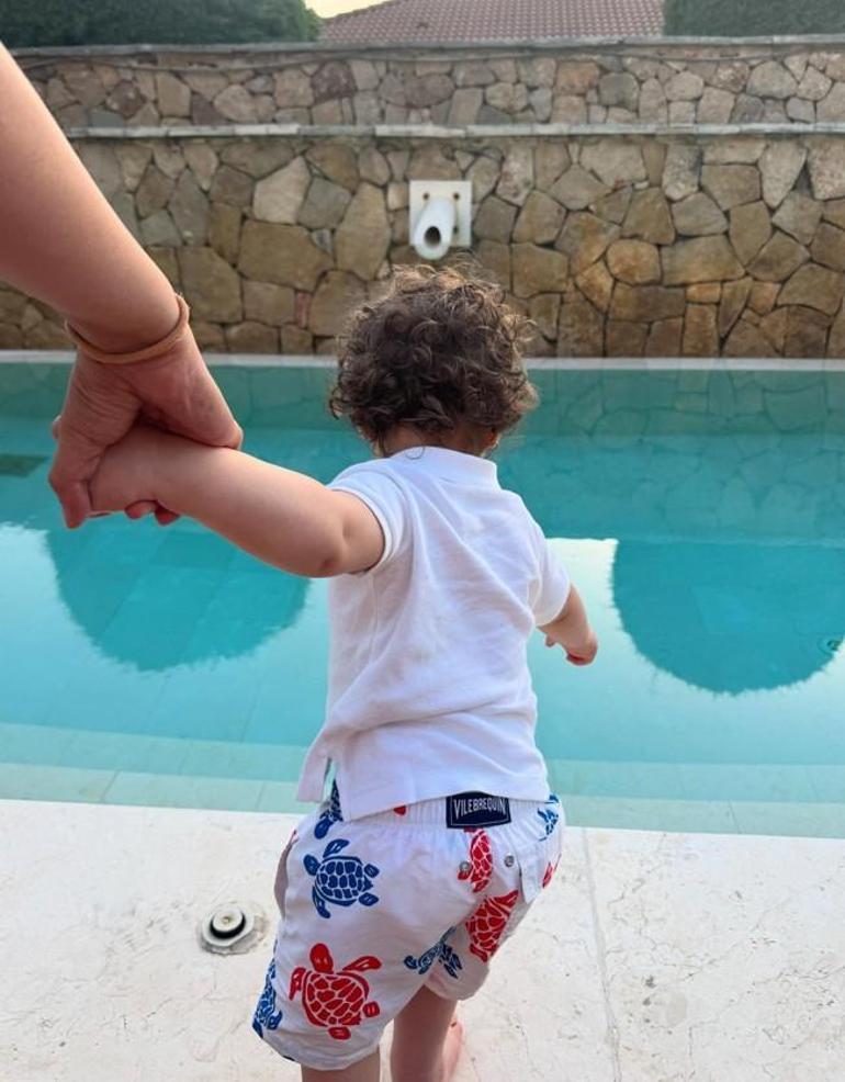 İmparatorun torunları kocaman adam oldu İbrahim Ayel ve Sinan Emirin tatil keyfi