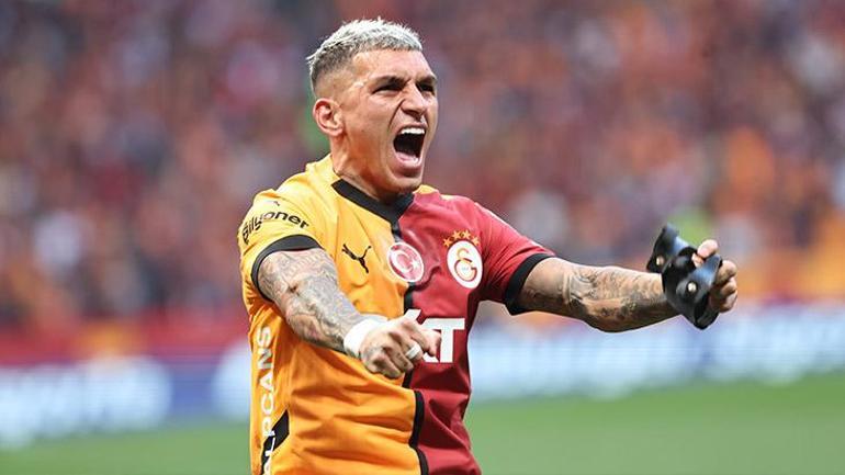 Okan Buruk Galatasaraydan ayrılacak yıldızları açıkladı Victor Osimhen cevabı