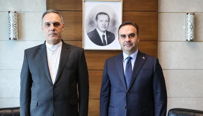 Bakan Kacır, İran, Almanya ve Bahreynin Ankara büyükelçilerini kabul etti