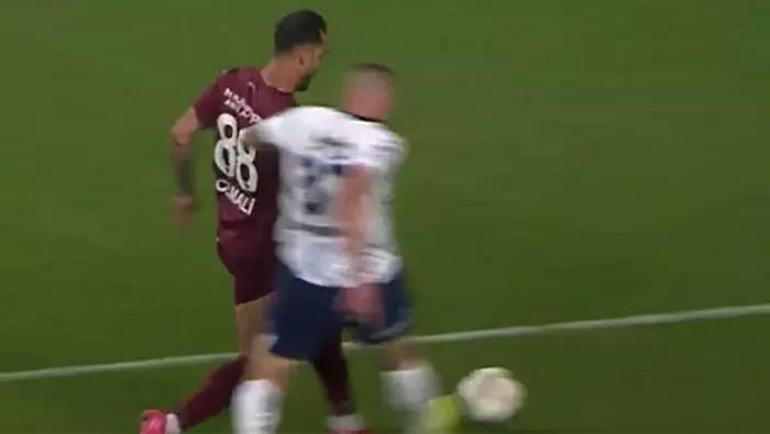 Hatayspor-Fenerbahçe maçında tartışma yaratan pozisyon Hakem ve VAR sınıfta kaldı