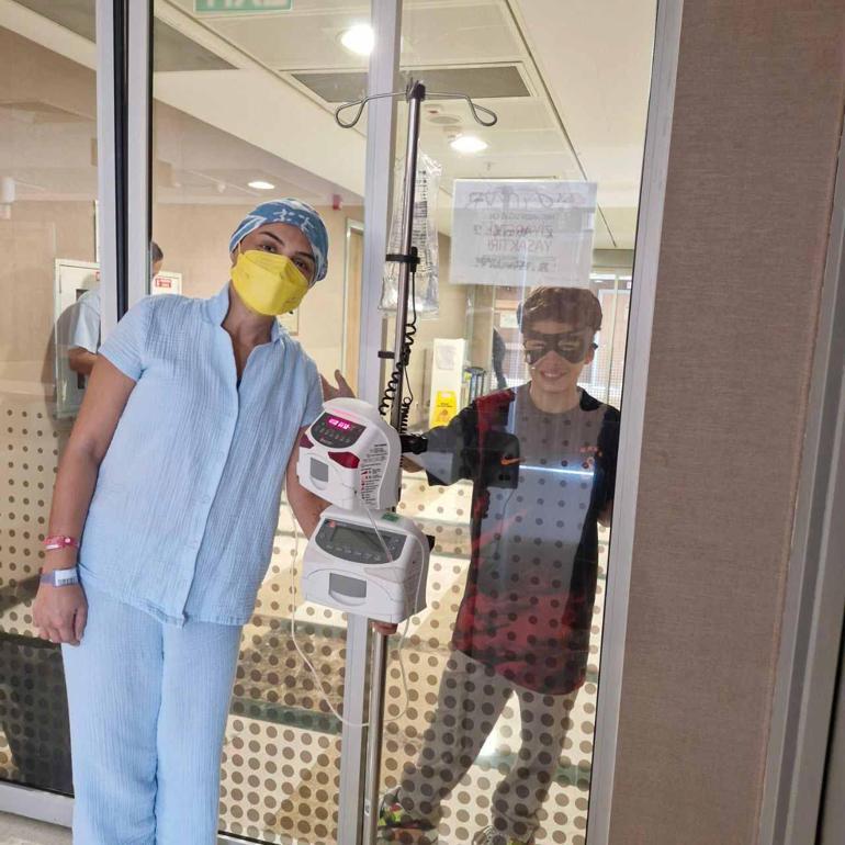 Oğlunun iliği ile kanseri ikinci kez yendi: Benim can verdiğim bana can verdi