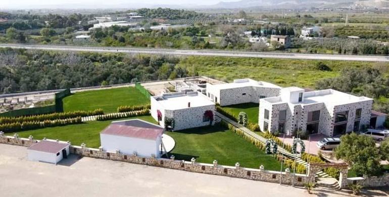 Zorluklar içinde okudu doktor oldu Çocukluk aşkıydı ölüm bile ayarımadı