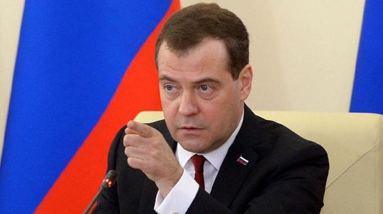 ABD Başkanı Trumptan Putin açıklaması Ateşle oynuyor