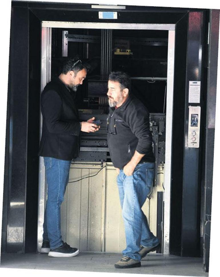 Şarkılarla uğurlandı