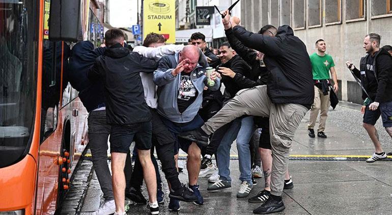 Konferans Ligi finali öncesi Betis ve Chelsea taraftarları arasında kavga Polis müdahale etti