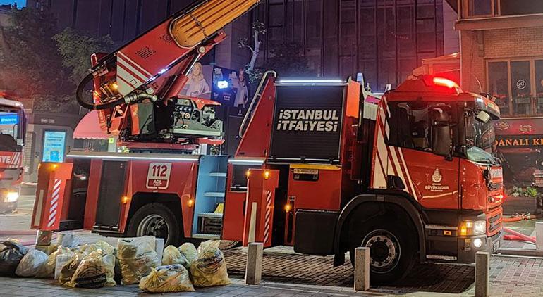 Beşiktaşta 3 katlı restoranda yangın