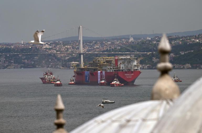 İstanbul Boğazında tarihi an Erdoğan, Osman Gaziyi Karadenize uğurladı
