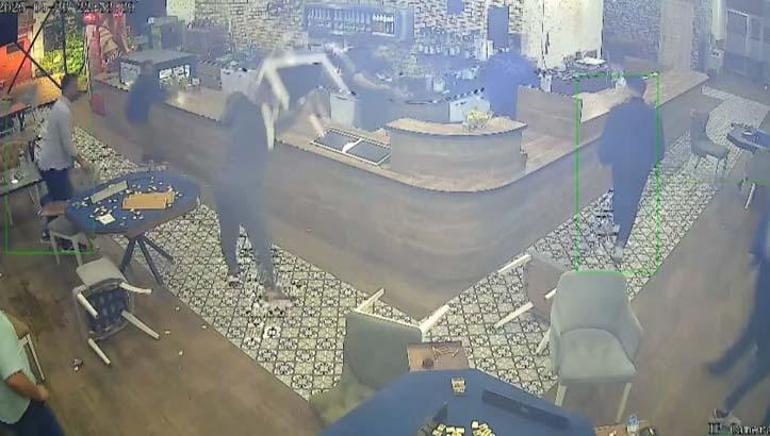 Kavga değil sanki meydan savaşı Ortalık kan gölüne döndü