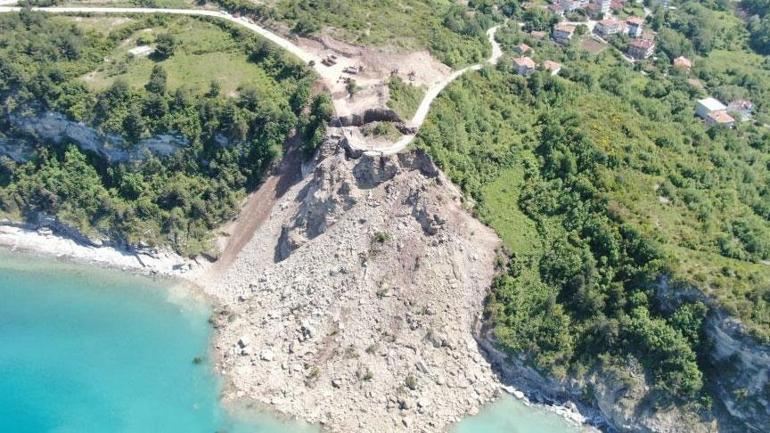 2 ilçe arasında korku dolu anlar Karadeniz ile birleşti