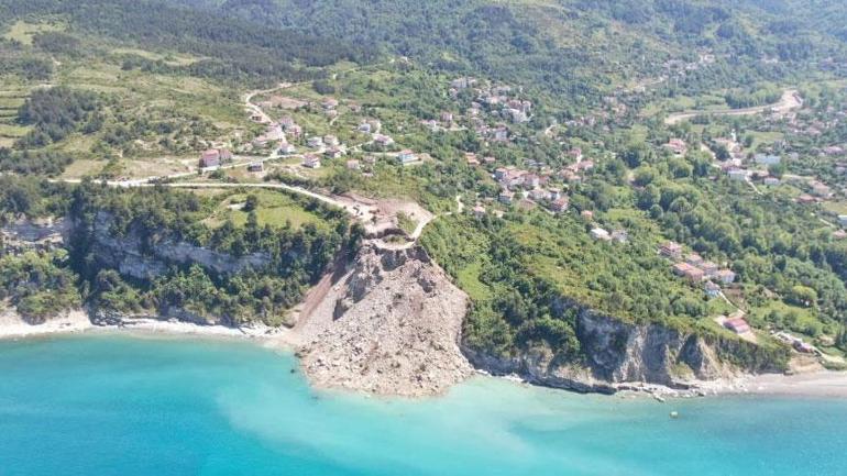 2 ilçe arasında korku dolu anlar Karadeniz ile birleşti