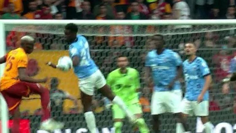 Eski hakemler Galatasaray-Başakşehir maçında tartışma yaratan pozisyonları yorumladı VAR maçı kurtarmış