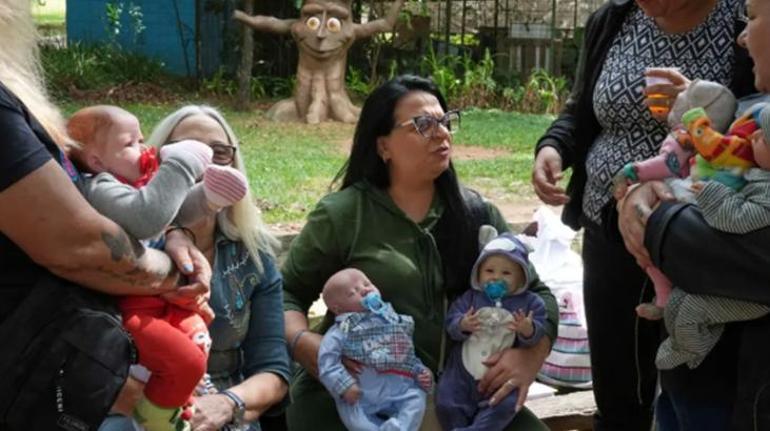Oyuncak bebek krizi Hastaneye götürdü, para cezası verildi