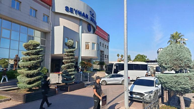 Adanada Seyhan ve Ceyhan belediyelerine operasyon