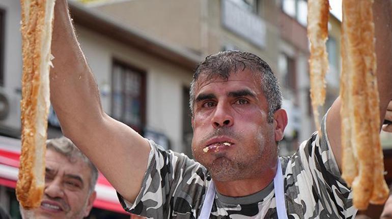 Günlerce aç kaldı, 10 gram altını kazandı Bursada ilginç yarışma