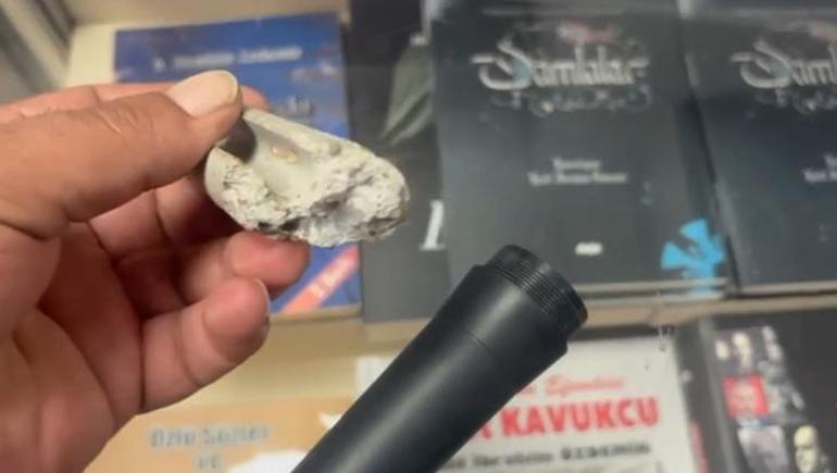İnternetten mikrofon sipariş etti Kutuyu açınca beklemediği manzarayla karşılaştı