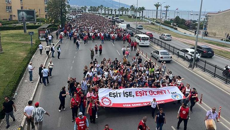 İzmirde grevin 3. günü: Sokaklar çöplerle doldu taştı