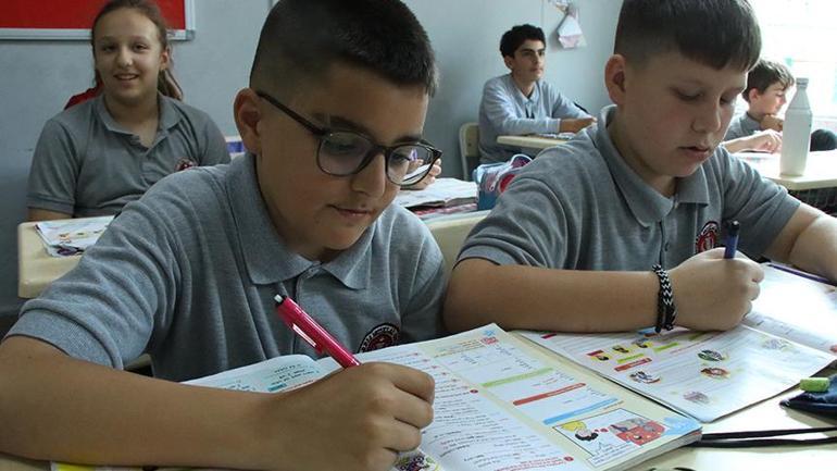 Sosyal medyanın konuştuğu yetenek Akıcı İngilizcesiyle Kırklarelini tanıttı, birinci oldu