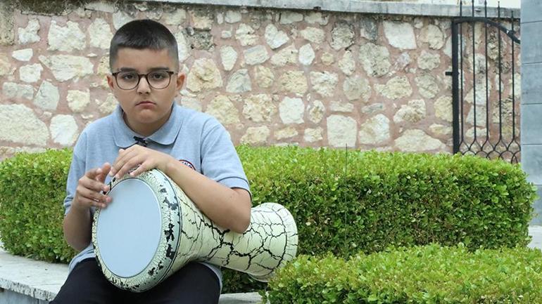 Sosyal medyanın konuştuğu yetenek Akıcı İngilizcesiyle Kırklarelini tanıttı, birinci oldu