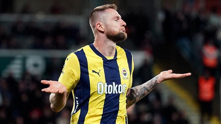 Fenerbahçede yönetim tepkilerin ardından karar değiştirdi