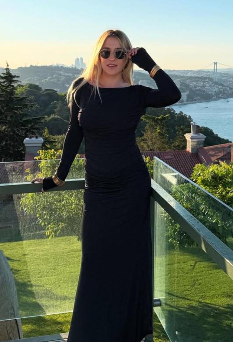 Elbisenin azizliğine uğradı hamile zannedildi Karın kaslarım gayet yerinde