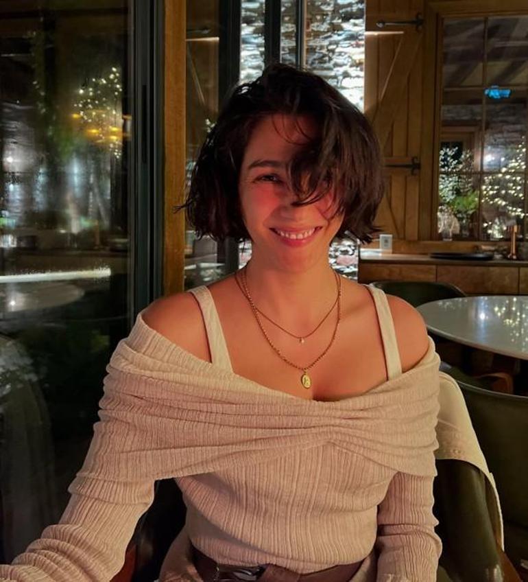 Artık aşklarını saklamıyorlar Aybüke Pusat ve Furkan Andıç çiftinden yeni fotoğraf