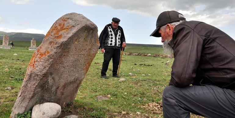 İki kitadan gelip Karsta bir iz aradılar: Bizim görevimiz kontağı sağlayabilmek