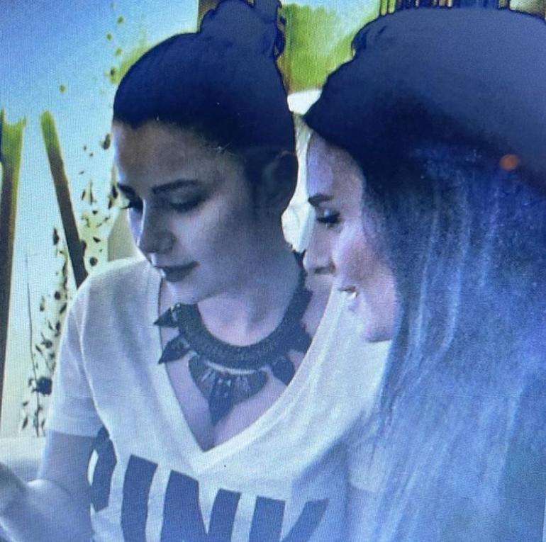 Merve Özbeyden duygulandıran Şimal paylaşımı Rüyama gelir misin