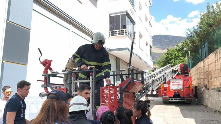 Batman’da tahralı dehşet Ailesini rehin aldı, Özel Harekat müdahale etti