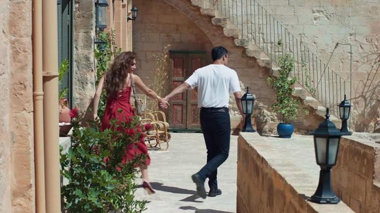 İlişki durumunu yine sır gibi sakladı Alper Çankaya, Uzak Şehirde en etkilendiği sahneyi anlattı