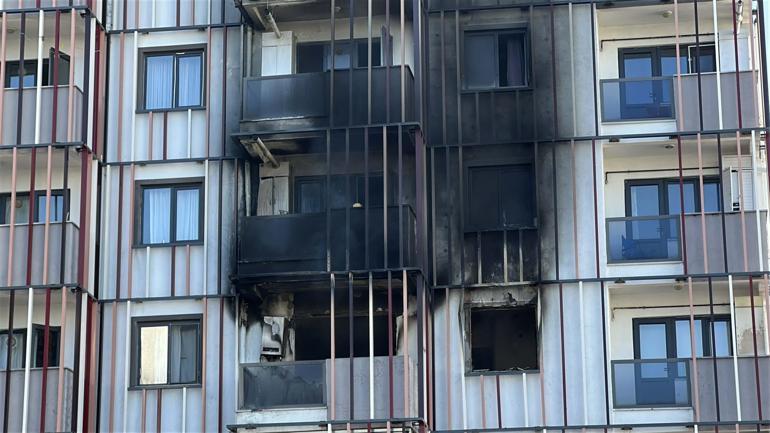 Çanakkale’de site yangını: 10 kişi hastaneye kaldırıldı