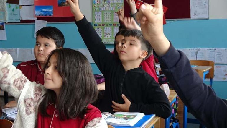 Çobanlıktan şampiyonluğa: Televizyonun altındaki yazılarla okumayı öğrendi