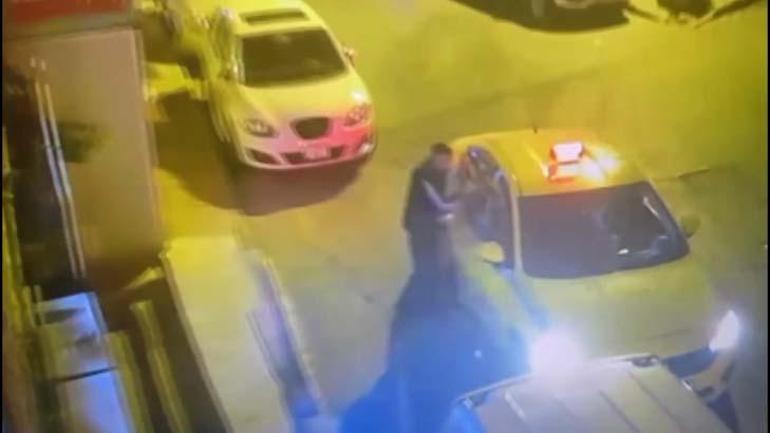 Eski sevgilisini kıskandı Sokak ortasında arkadaşını öldürdü