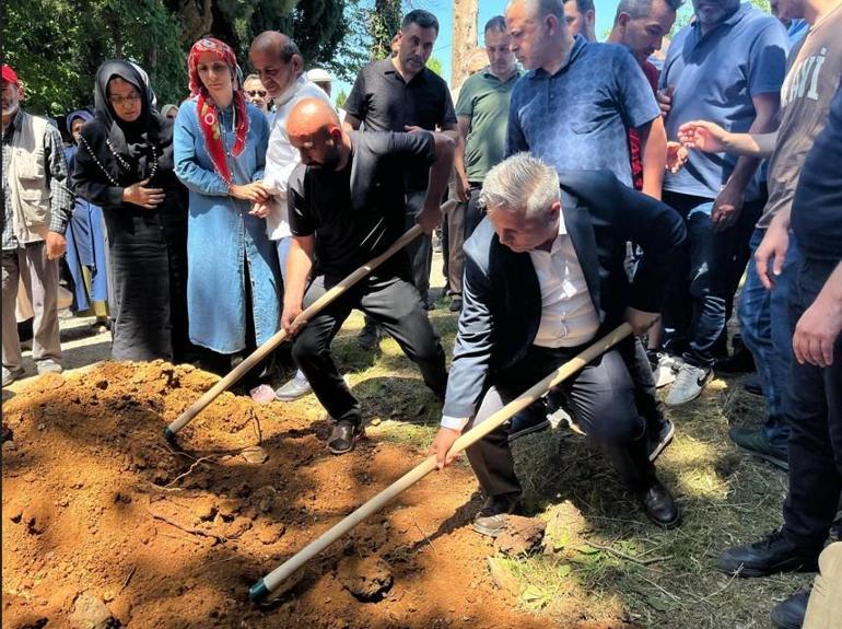 4 yaşındaki Yağızın kahreden sonu Demir salıncağın altında kaldı