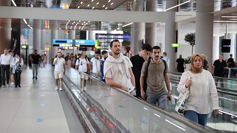 Kavimler göçü gibi 2 kilometrelik yol 30 dakikada aşılıyor