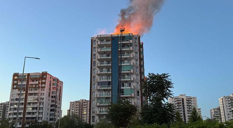 Diyarbakırda 13 katlı binada yangın 3ü çocuk 4 kişi hayatını kaybetti
