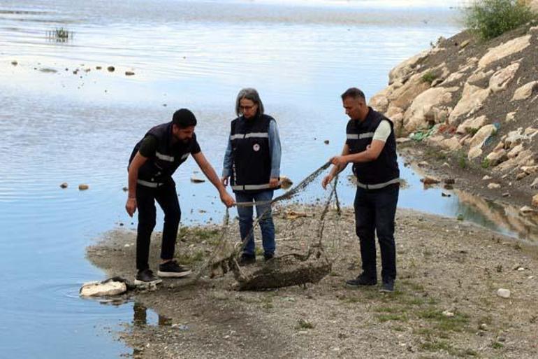 Zorlu göç devam ediyor: Ekipler 7/24 nöbet tutuyor