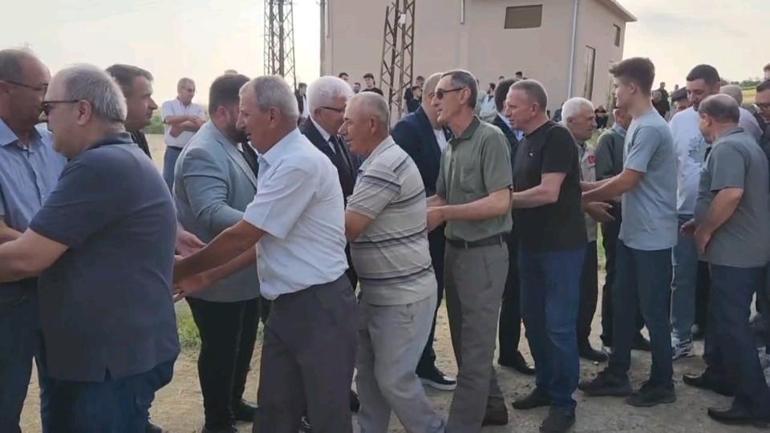 90 yıldır devam eden gelenek 10 bin kişi aynı anda bayramlaştı
