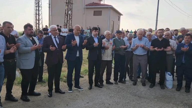 90 yıldır devam eden gelenek 10 bin kişi aynı anda bayramlaştı