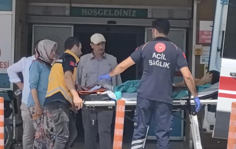 7 yaşındaki çocuk kurban bıçağının üzerine düştü: Ağır yaralı