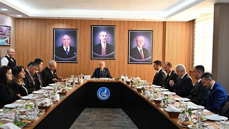 Bahçeli’den Ülkü Ocakları’na bayram ziyareti