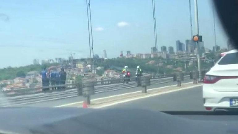 Taksiciyi silahla köprüye gitmeye zorladı Araçtan inip korkuluklara çıktı;