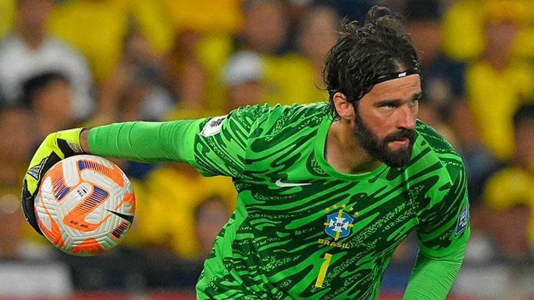 Galatasarayda Musleranın yerine dünya yıldızı kaleci Taffarelden destek istendi