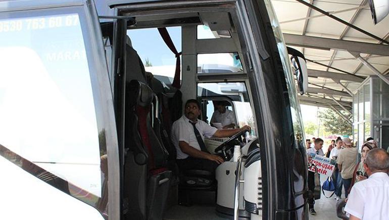 Yolcu sandığı sivil komiser ceza kesti: Direksiyonda telefona yakalandı