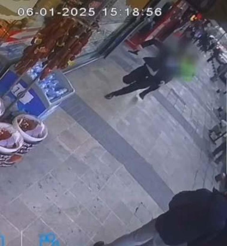 Yakalanacağını anladı, polise silah doğrulttu Ölümüne takip kamerada