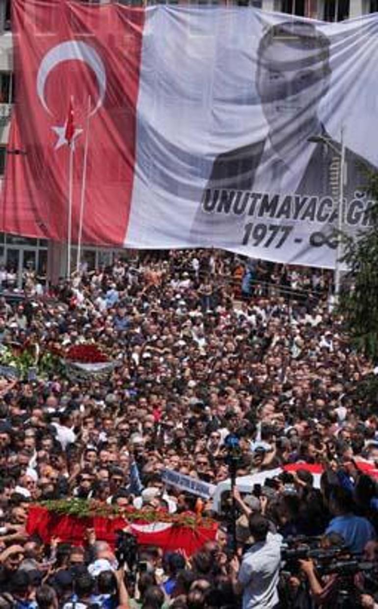Ferdi Zeyrek son yolculuğuna uğurlandı